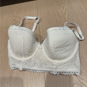 Victoria's Secret Lace Bra in White/Cream